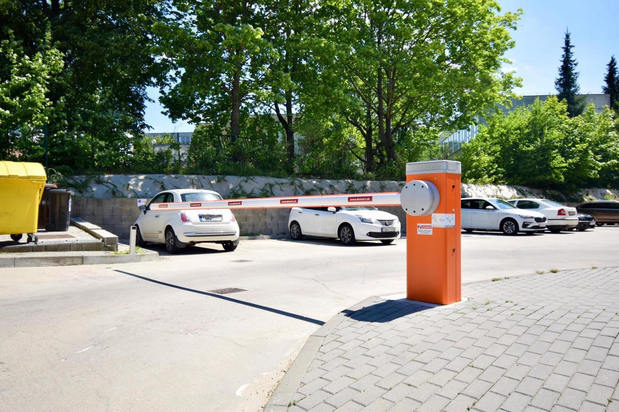 Saratovska Apartamento Trenčín Exterior foto